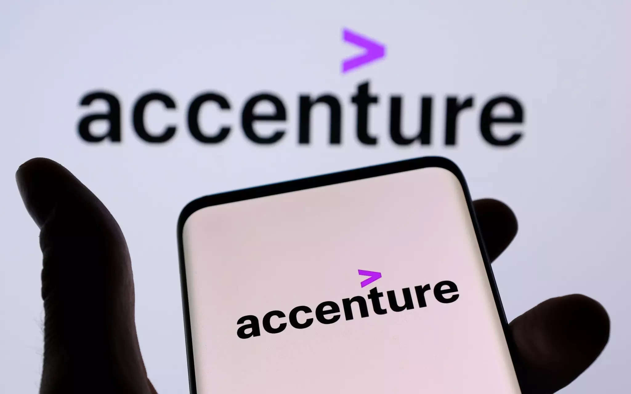 Accenture pronostica ingresos del cuarto trimestre por debajo de las estimaciones